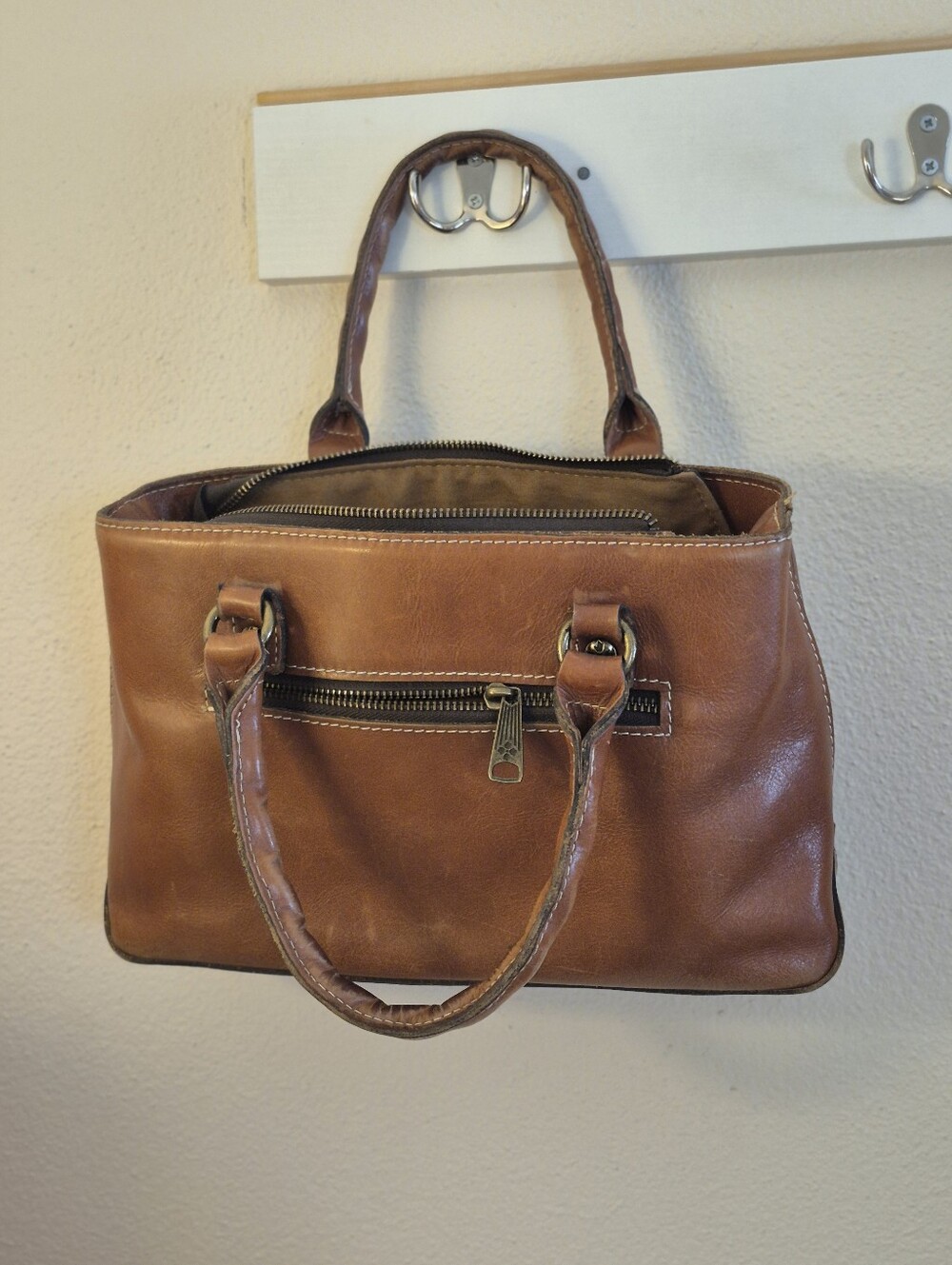 Patricia Nash Classic Brown Leather Handbag Purse with Front Pocket